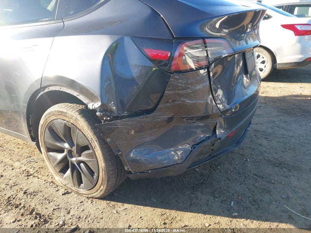 2025 TESLA MODEL Y 7SAYGDEE4SA368096 Photo 5