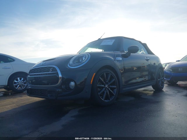 2018 MINI CONVERTIBLE WMWWG9C52J3E38598 Photo 1