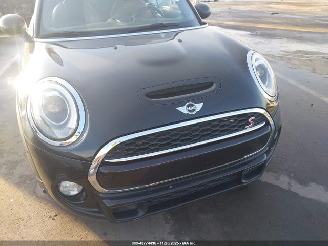 2018 MINI CONVERTIBLE WMWWG9C52J3E38598 Photo 5