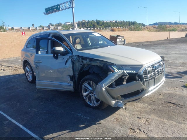 2024 AUDI Q7 WA1LXBF77RD010002 Photo 0