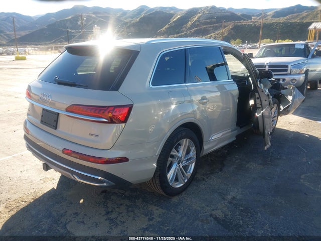 2024 AUDI Q7 WA1LXBF77RD010002 Photo 3