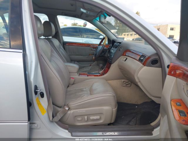 2002 LEXUS LS 430 JTHBN30F320079813 Photo 4
