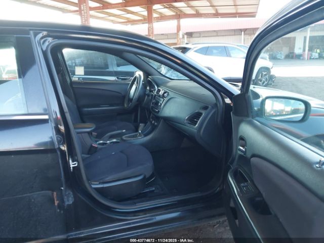 2013 CHRYSLER 200 1C3CCBAB5DN670107 Photo 4