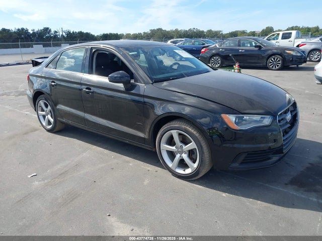 2015 AUDI A3 WAUBFGFF4F1117768 Photo 0