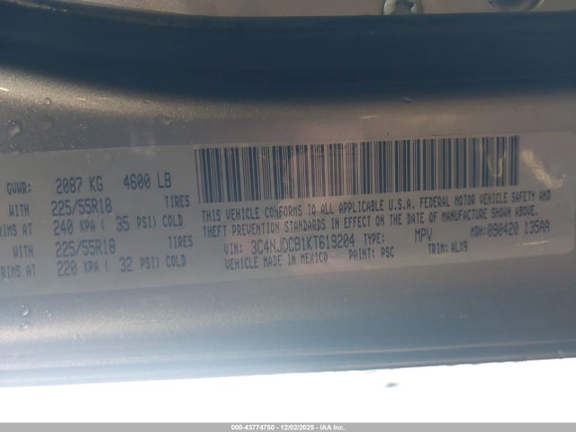 2019 JEEP COMPASS 3C4NJDCB1KT619204 Photo 8