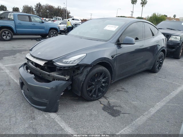 2020 TESLA MODEL Y 5YJYGDEE6LF053141 Photo 1