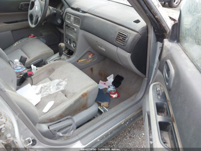 2004 SUBARU FORESTER JF1SG636X4H717364 Photo 4