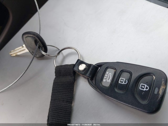 Hyundai ELANTRA SE 2017 5NPD74LF9HH201544 Image 11
