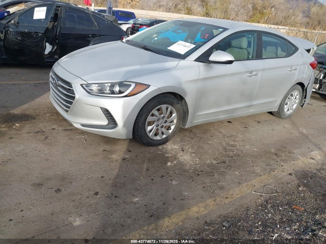 Hyundai ELANTRA SE 2017 5NPD74LF9HH201544 Image 2