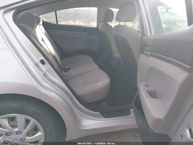 Hyundai ELANTRA SE 2017 5NPD74LF9HH201544 Image 8