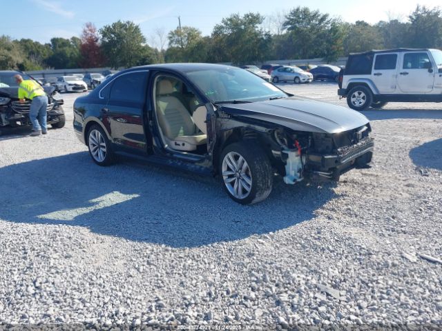 2017 VOLKSWAGEN PASSAT 1VWCT7A37HC077865