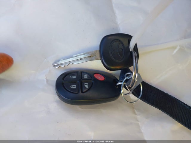 Toyota SIENNA LE 2017 5TDKZ3DC3HS821719 Image 25