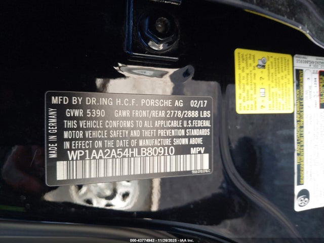 2017 PORSCHE MACAN WP1AA2A54HLB80910 Photo 8