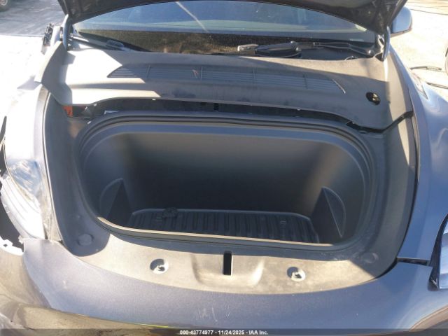 2024 TESLA MODEL Y 7SAYGDEE0RA216715 Photo 9