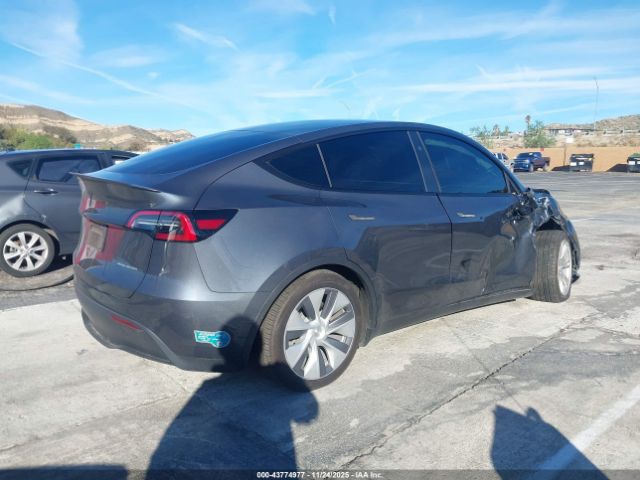2024 TESLA MODEL Y 7SAYGDEE0RA216715 Photo 3