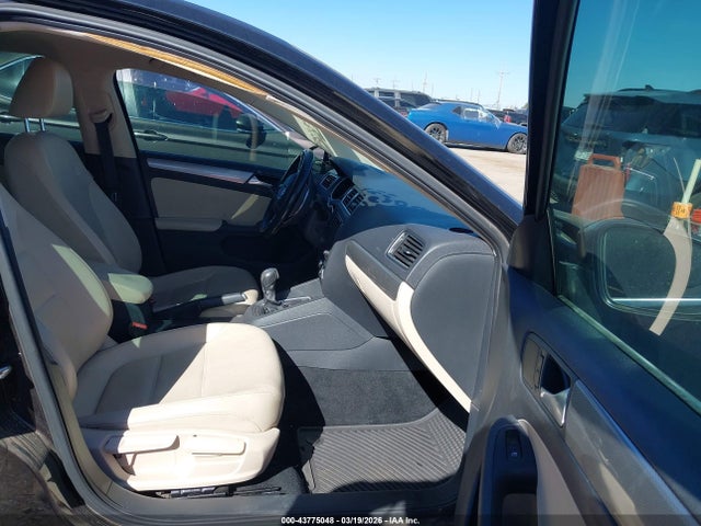 2017 VOLKSWAGEN JETTA 3VWDB7AJ8HM334620 Photo 4