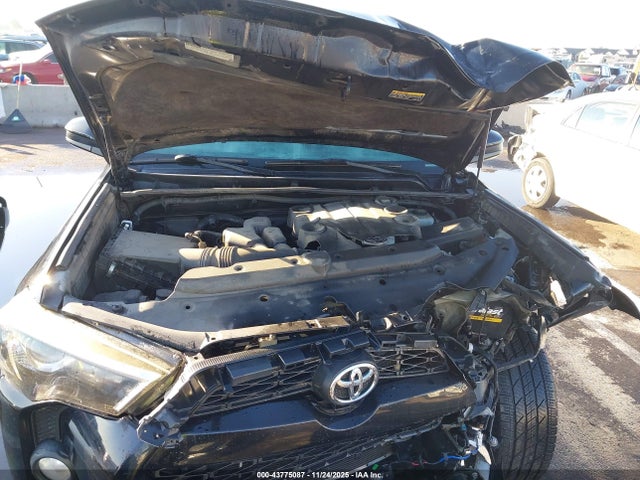 JTEBU5JR3K5647825 Toyota 4RUNNER SR5