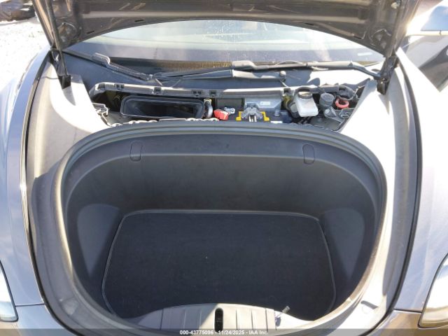 2018 TESLA MODEL 3 5YJ3E1EA3JF036743 Photo 9