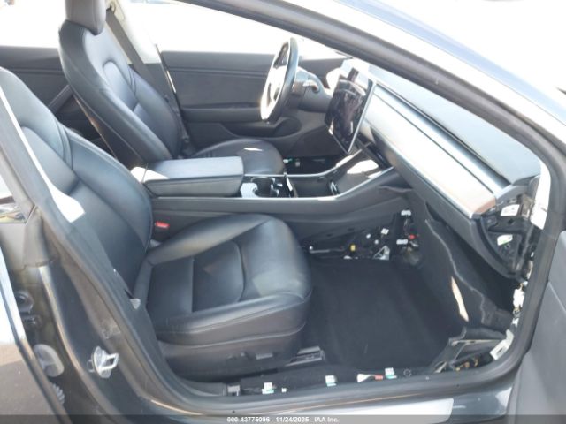 2018 TESLA MODEL 3 5YJ3E1EA3JF036743 Photo 4