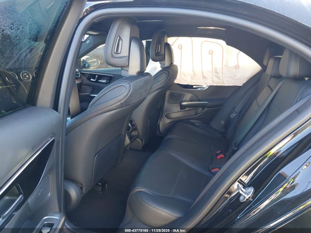 W1KAF4GB7PR116972 Mercedes-Benz C 300 Sedan