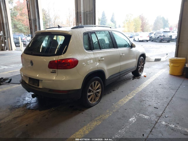 WVGBV7AX2JK001067 Volkswagen Tiguan Limited 2.0t