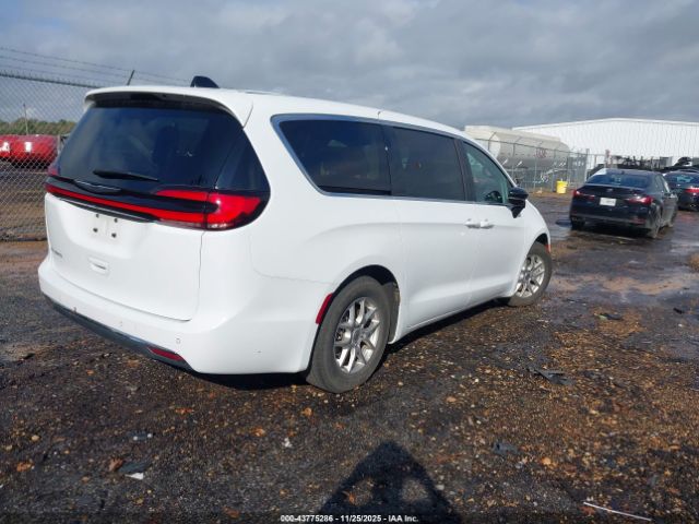 2024 CHRYSLER PACIFICA 2C4RC1BG0RR165435 Photo 3