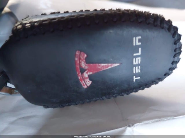 2017 TESLA MODEL S 5YJSA1E1XHF231188 Photo 10