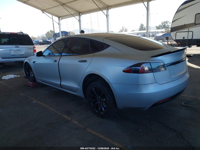 2017 TESLA MODEL S 5YJSA1E1XHF231188 Photo 2
