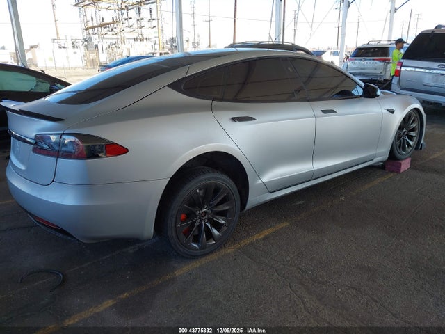 2017 TESLA MODEL S 5YJSA1E1XHF231188 Photo 3