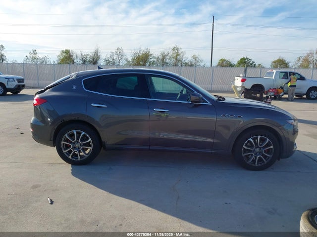 ZN661XUA0KX320561 Maserati Levante