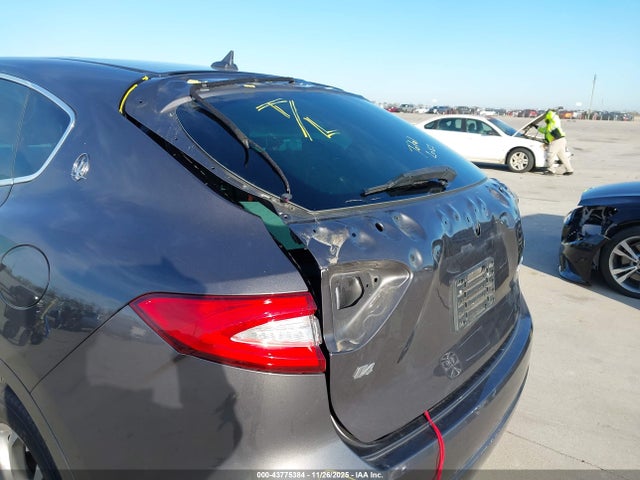 ZN661XUA0KX320561 Maserati Levante