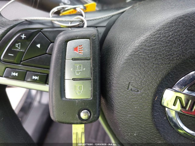 Nissan ROGUE S 2017 KNMAT2MT1HP598890 Image 11