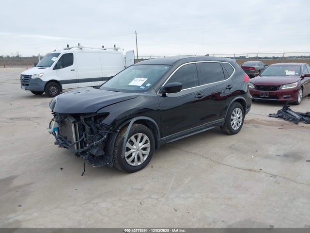 Nissan ROGUE S 2017 KNMAT2MT1HP598890 Image 2