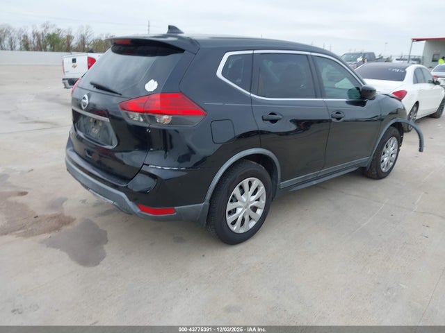 Nissan ROGUE S 2017 KNMAT2MT1HP598890 Image 4