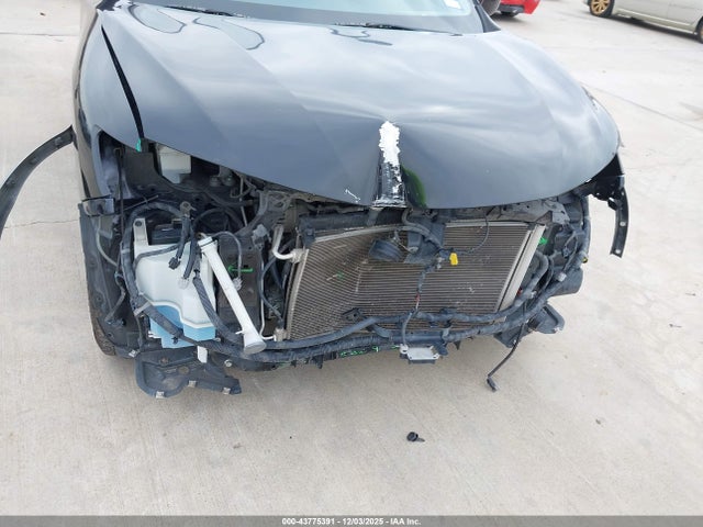 Nissan ROGUE S 2017 KNMAT2MT1HP598890 Image 6