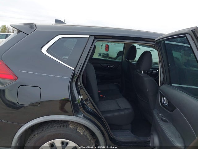 Nissan ROGUE S 2017 KNMAT2MT1HP598890 Image 8