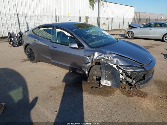 2025 TESLA MODEL 3 5YJ3E1EB1SF883691 Photo 0