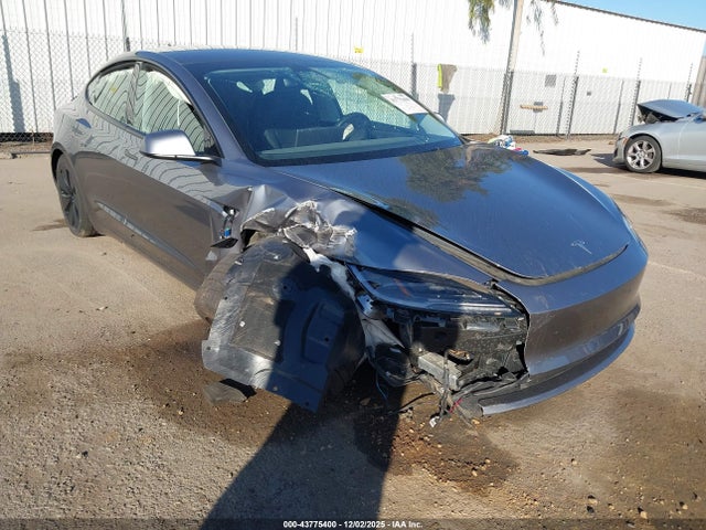 2025 TESLA MODEL 3 5YJ3E1EB1SF883691 Photo 5