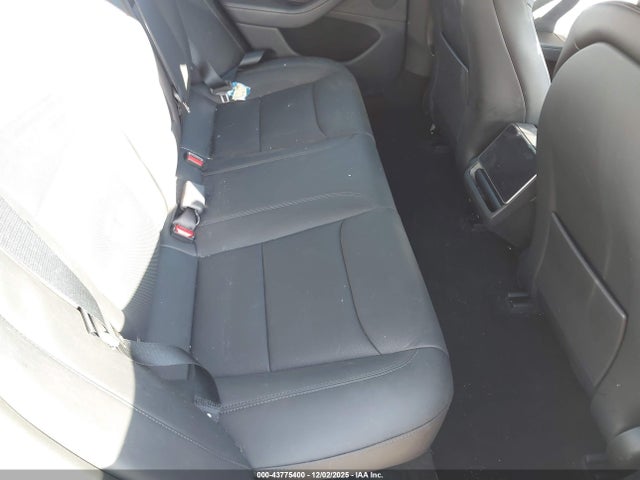 2025 TESLA MODEL 3 5YJ3E1EB1SF883691 Photo 7