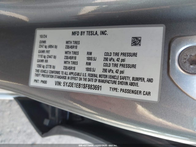 2025 TESLA MODEL 3 5YJ3E1EB1SF883691 Photo 8