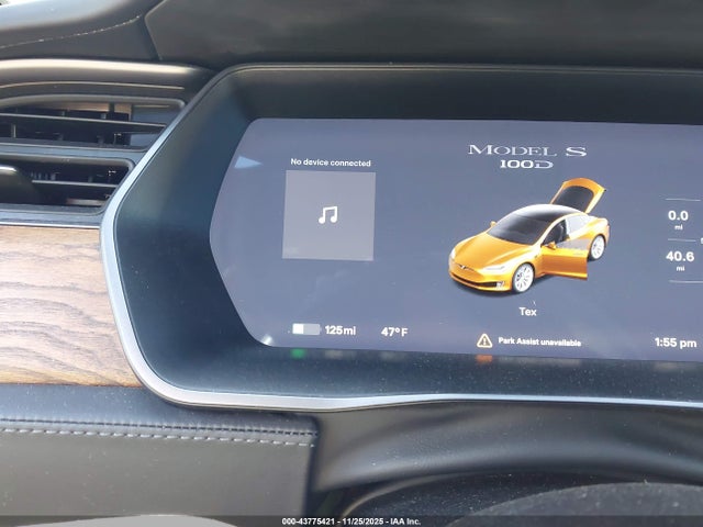 Продажа на аукционе авто 2018 Tesla Model S 100d/75d/p100d, vin: 5YJSA1E26JF261819, номер лота: 43775421