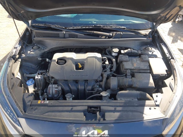 3KPF24AD1NE458870 KIA Forte Lxs