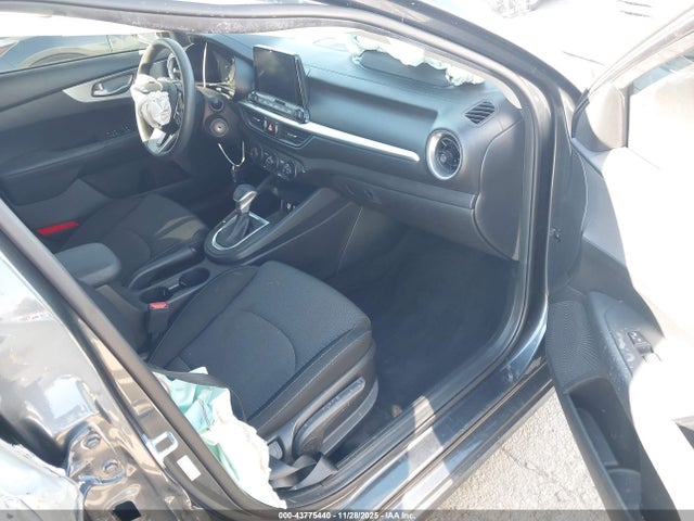 3KPF24AD1NE458870 KIA Forte Lxs