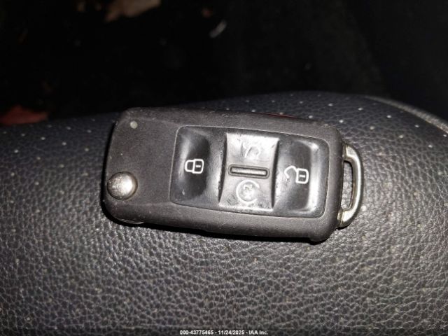 2017 VOLKSWAGEN PASSAT 1VWGT7A37HC048772 Photo 10