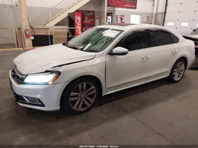 2017 VOLKSWAGEN PASSAT 1VWGT7A37HC048772 Photo 1