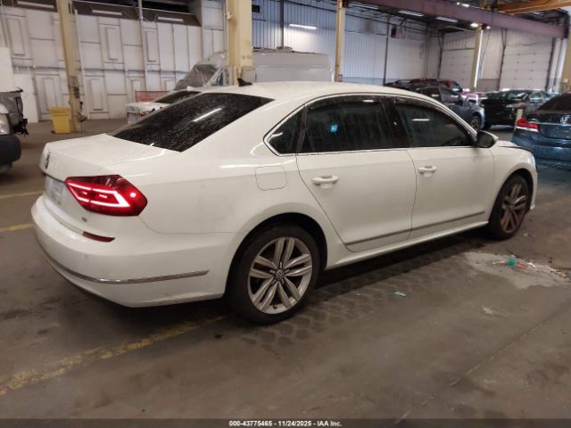 2017 VOLKSWAGEN PASSAT 1VWGT7A37HC048772 Photo 3