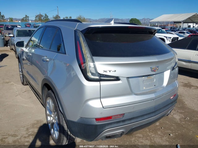 2019 CADILLAC XT4 1GYFZER47KF116373 Photo 2