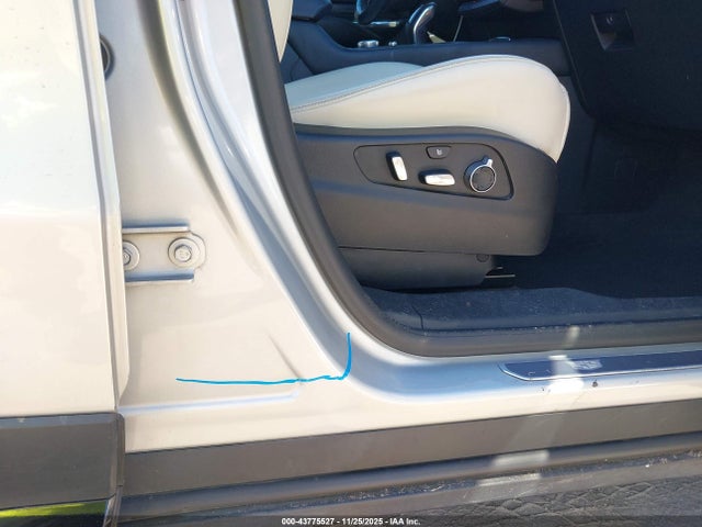 2019 CADILLAC XT4 1GYFZER47KF116373 Photo 5