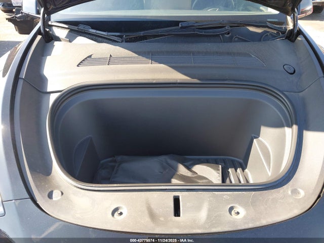 2023 TESLA MODEL Y 7SAYGDEE9PA087290 Photo 9