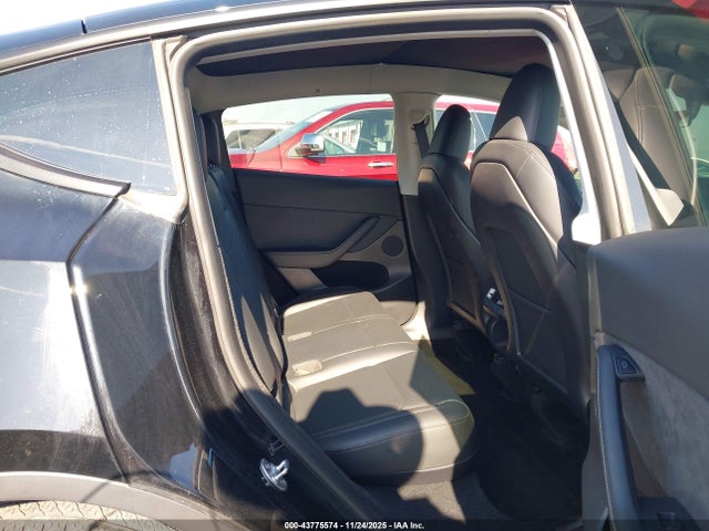 2023 TESLA MODEL Y 7SAYGDEE9PA087290 Photo 7